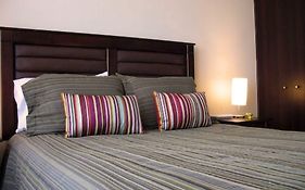 Ams Apartments Monjitas